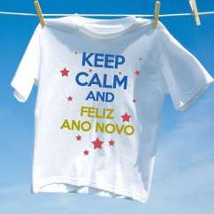 Camiseta Unissex Keep Calm and Feliz Ano Novo